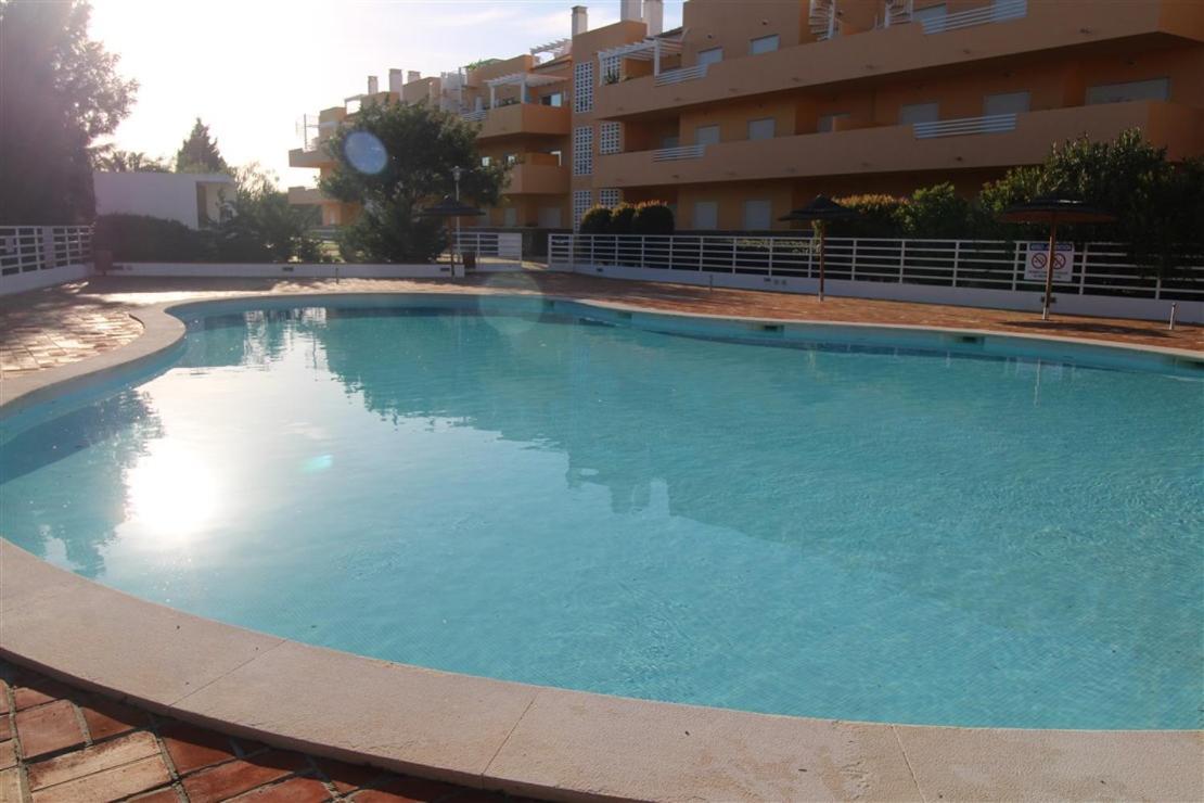 Marinho - 2 Bedroom 2 Bathroom Ground Floor Apartment With Communal Pool And Gardens Conceição Екстериор снимка