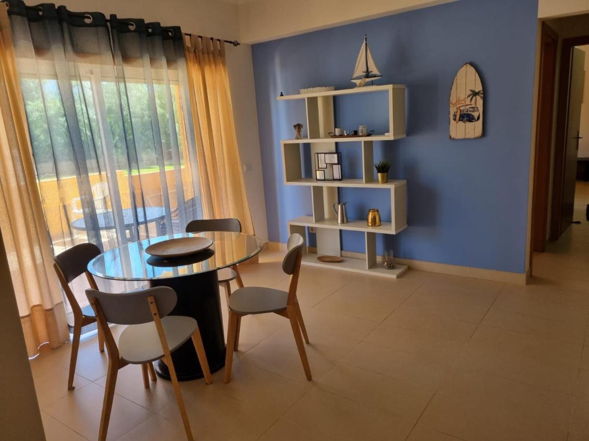 Marinho - 2 Bedroom 2 Bathroom Ground Floor Apartment With Communal Pool And Gardens Conceição Екстериор снимка